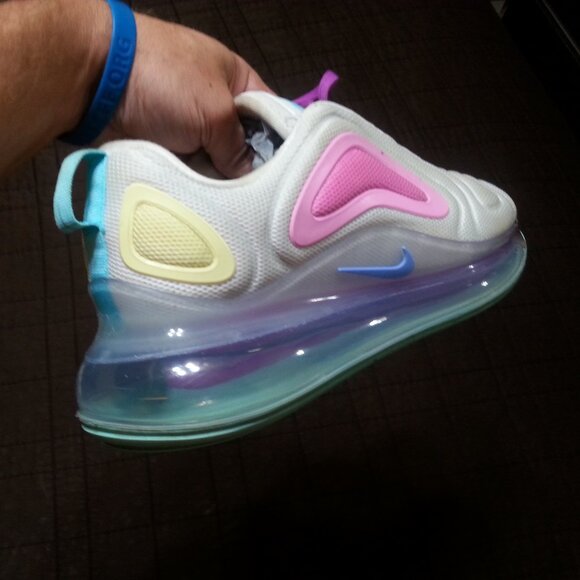 Nike Air Max 720 Women's 10  Athletic Running  Jogging Walking Low Pink Purple - Picture 10 of 16